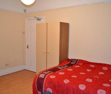 4 bedroom house to rent - Photo 1