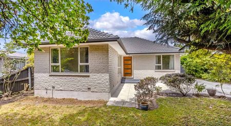 Charming 3BR Home In Halswell - Photo 3