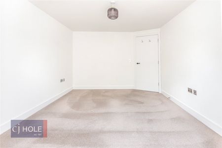 Downend Place, - Photo 2