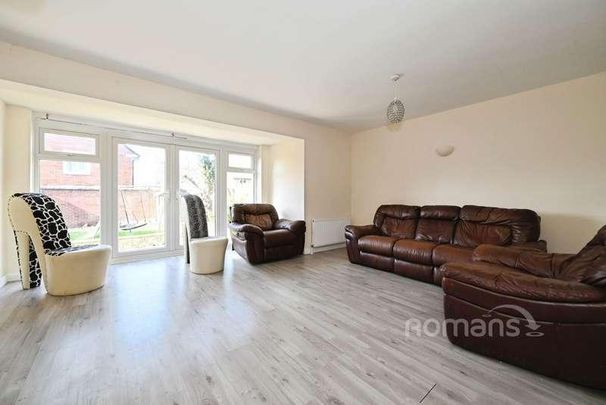Fairfax, Bracknell, RG42 - Photo 1