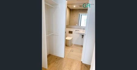 Spacious & Modern 2-Bedroom Apartment in Prime Eastwood Location - Photo 4