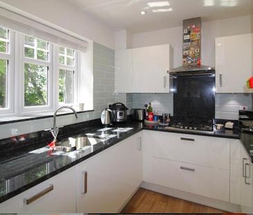 3 bedroom terraced house to rent - Photo 4