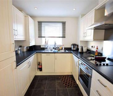 Hampden Crescent, Bracknell, Berkshire, RG12 - Photo 3