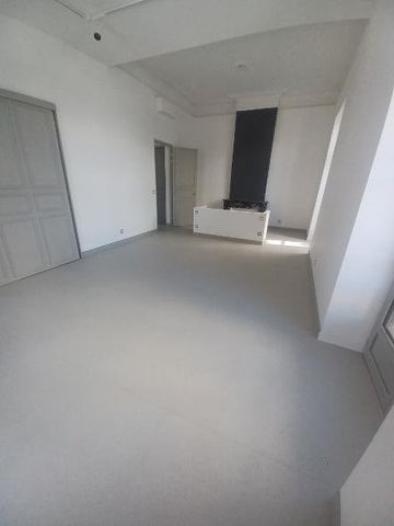 Location Appartement 3 pièces 150m² SETE 34200 - Photo 4