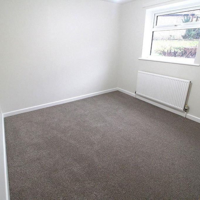 2 bedroom ground floor flat to rent - Photo 1