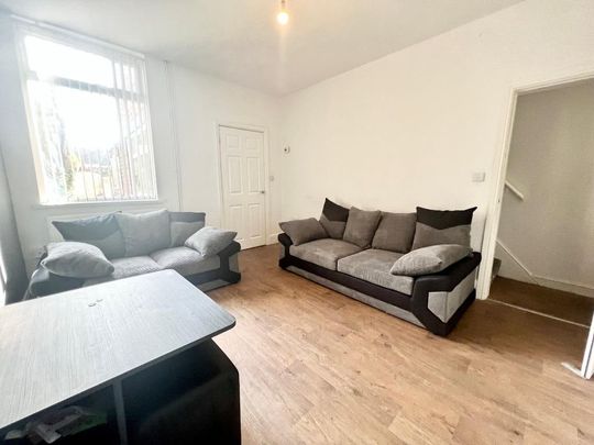 4 bedroom terraced house to rent - Photo 1