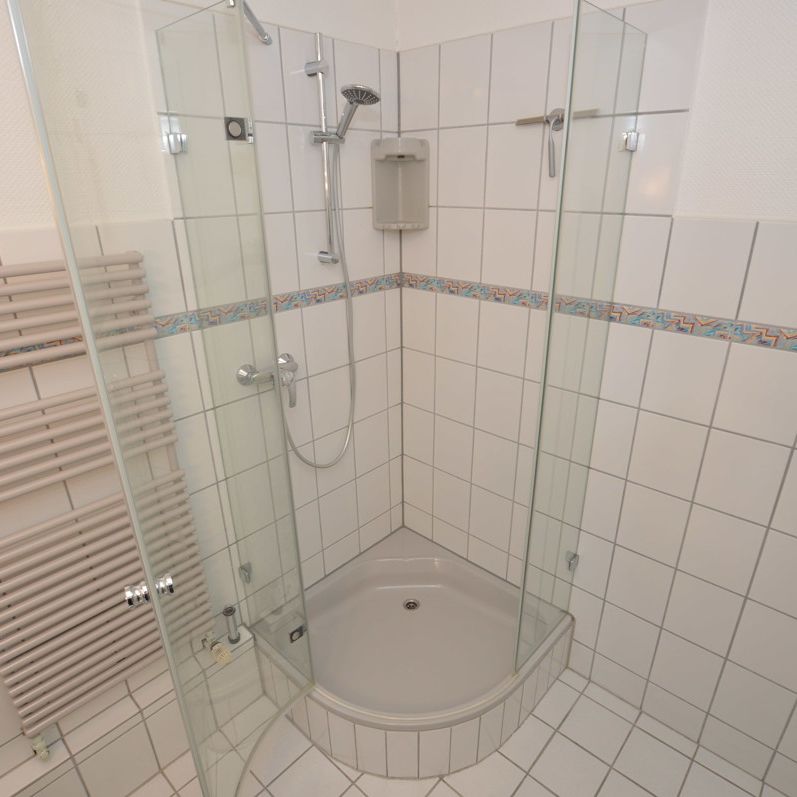 Lörick – Seestern: Gemütliche Dachgeschoß-Wohnung im Reihenendhaus - Photo 1