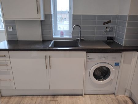 Studio Flat, The Compasses, LU1 - Photo 3