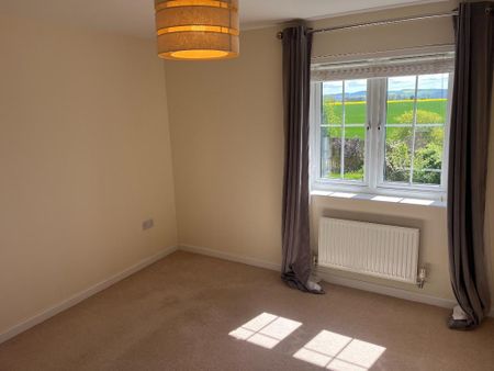 4 bedroom detached house to rent - Photo 5