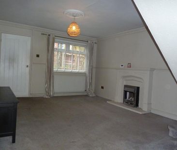 2 bedroom mews to rent - Photo 6