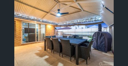 Pool, side access & room for everyone - Photo 4