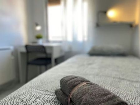 Calle del Puerto de la Morcuera, Madrid, Community of Madrid 28018 - Photo 3