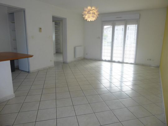 Location Appartement 4 pièces 78m² AUBENAS 07200 - Photo 1