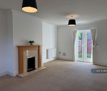 2 bedroom semi-detached house to rent - Photo 2