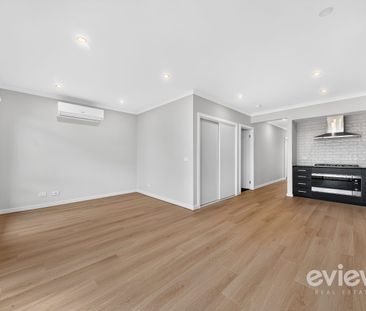 Modern 3 Bedroom Home in Mambourin! - Photo 2