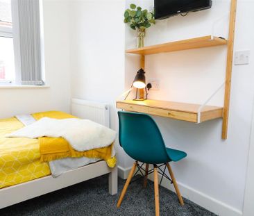 1 bedroom in a house share to rent - Photo 4