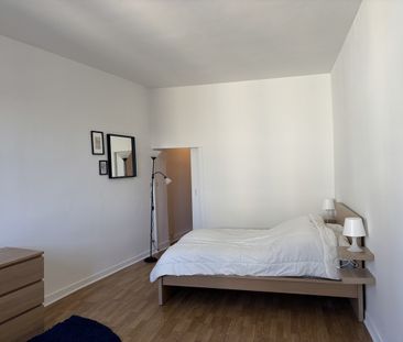 Location Appartement 2 pièces 62m² BORDEAUX 33000 - Photo 2