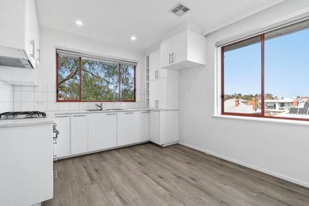 Oversized Two Bedroom Apartment - Photo 5