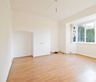 Well presented 3 bedroom semi-detached house to rent just to the no... - Photo 5