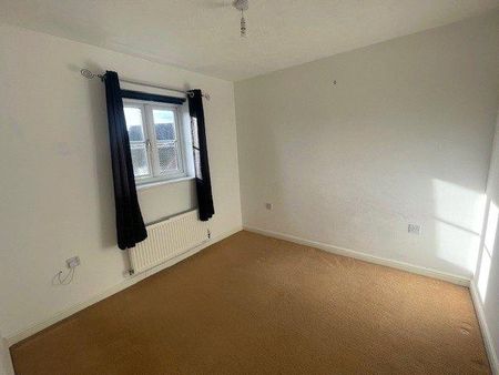 3 bedroom link detached house to rent - Photo 3