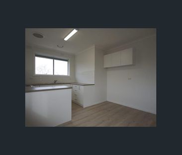 Very Spacious 2BR Apartment Right Near Chadstone! - Photo 4