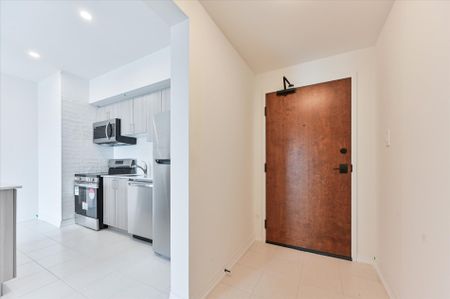 For Lease - 15 Kneeshaw Drive Unit# 603, Barrie, Ontario - Photo 4