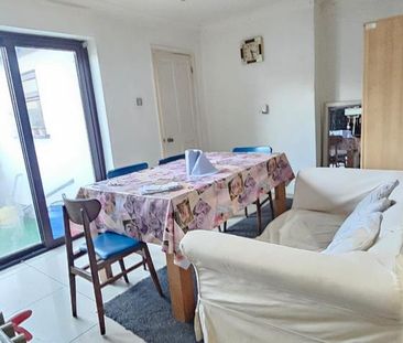 4 bedroom terraced house to rent - Photo 1