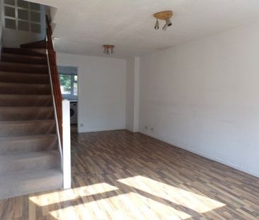 Haldene, Two Mile Ash - Photo 1