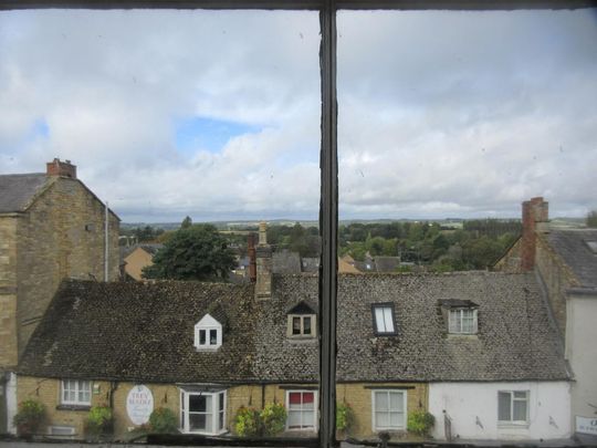 3 bedroom flat to rent - Photo 1