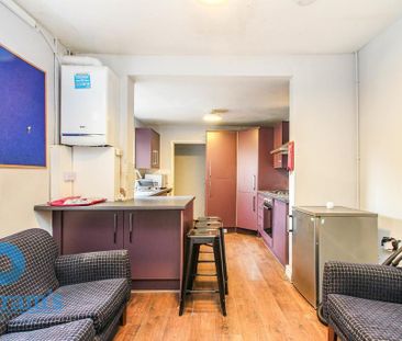 1 bedroom in a house share to rent - Photo 5