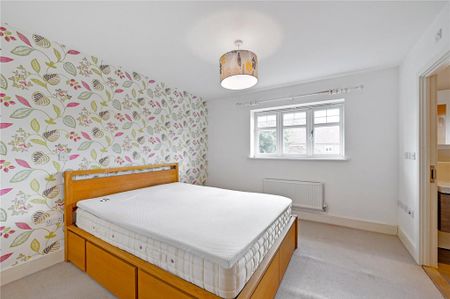 3 bedroom semi-detached house to rent - Photo 3