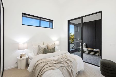 Brand New Stunning Terrace - Photo 2