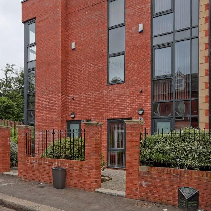 6 bedroom terraced house to rent - Photo 1