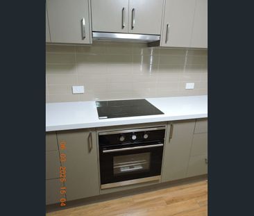 Beautiful 5 bedroom home - Photo 4