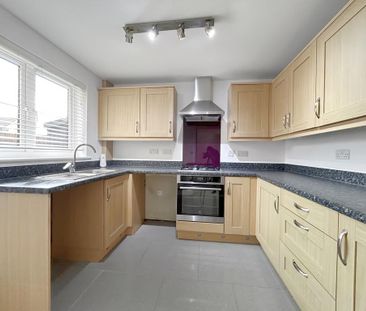3 bedroom semi-detached house to rent - Photo 5