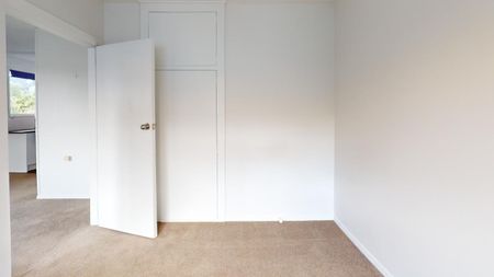 2/93 Springfield Road, St. Albans - Photo 2