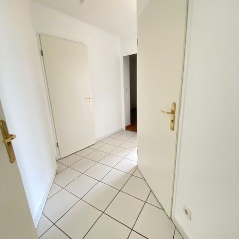 Location Appartement 3 pièces 59m² NOISY LE GRAND 93160 - Photo 1