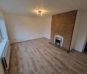 2 bedroom end of terrace house to rent - Photo 1