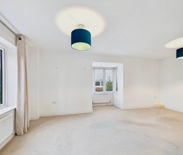 3 bedroom House in Hurley Drive, Bracknell - Photo 1