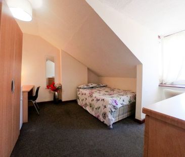 67 Portland Street, Lincoln, Lincolnshire, LN5 7LB - Photo 2