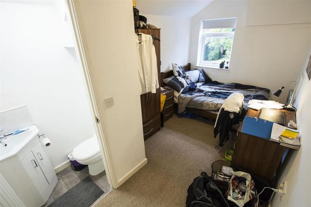 6 bedroom house to rent - Photo 1