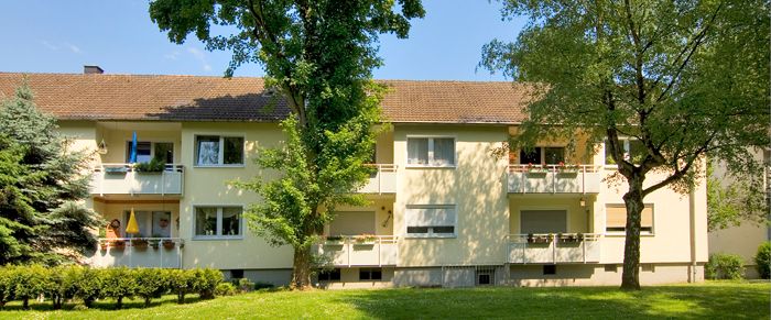 Schön geschnittene 3,5 Zimmer Wohnung mit Tageslicht Wannenbad und Balkon - Foto 1