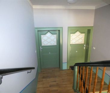 Gemütliche 2-Zi. Whg. mit Loggia, Parkett, Außenrollos - Foto 4