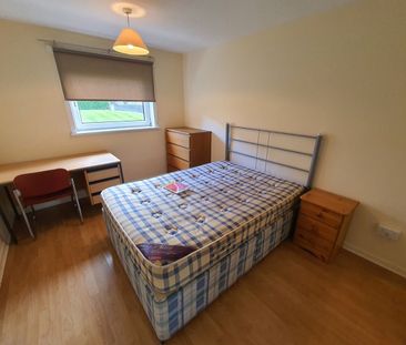 3 Bed Flat, Hmo Licensed- St. Mungo Avenue, G4 - Photo 5