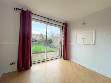 3 bedroom terraced house to rent - Photo 2
