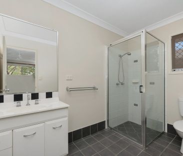 Amazing Location - Spacious Family Home - Photo 5