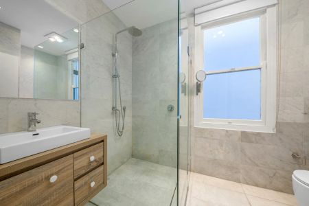 Stylish Single-Level Semi in the Heart of Bondi Junction - Photo 4