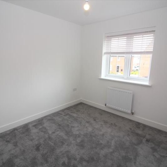 3 bedroom semi-detached house to rent - Photo 1