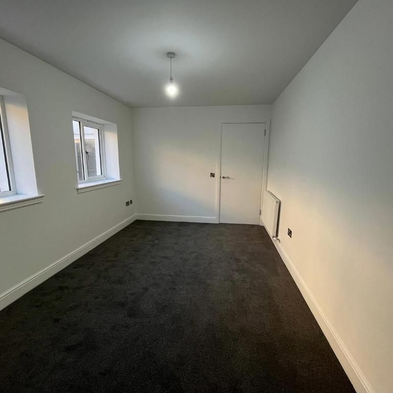 4 bedroom terraced house to rent - Photo 1