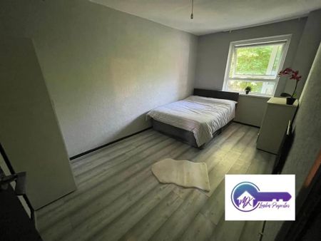 3 Bedroom Flat To Rent - Photo 3